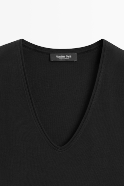 Massimo Dutti Футболка с V-образным вырезом, черный