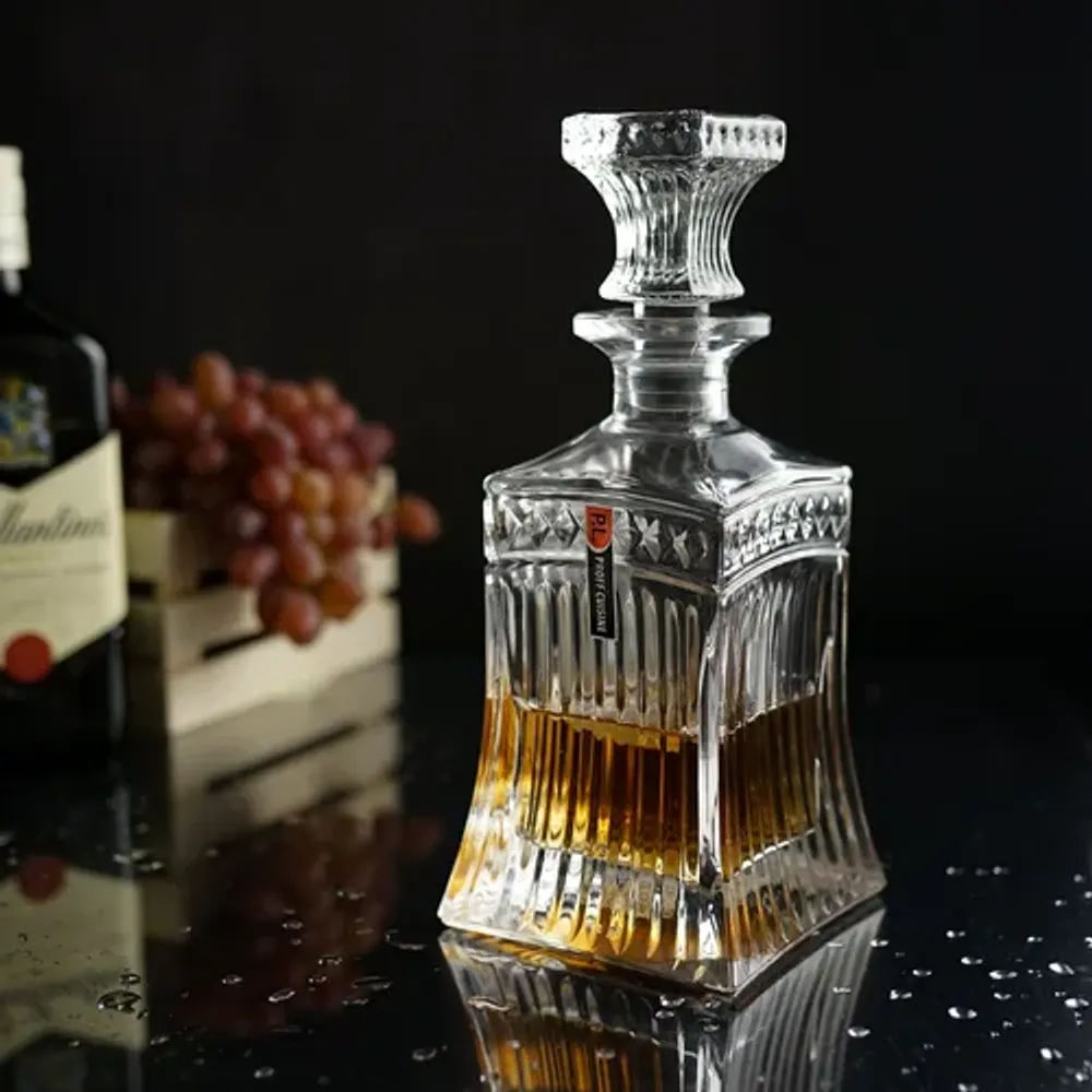 Графин 0,5 л штоф с крышкой Graph h24 см 10*10 см стекло P.L. - BarWare [1]