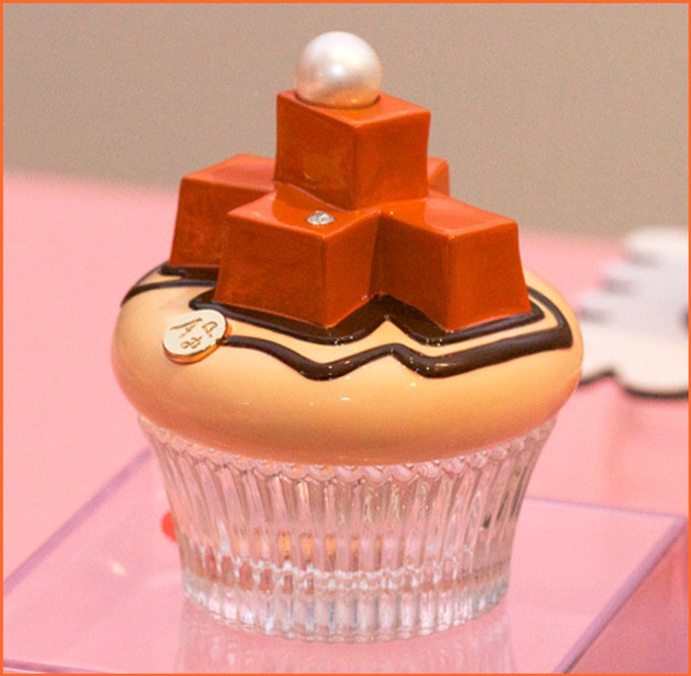 Alice and Peter Showy Toffee