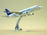 Модель самолета SJ-NEW (М1:100, Иркут с винглетами)