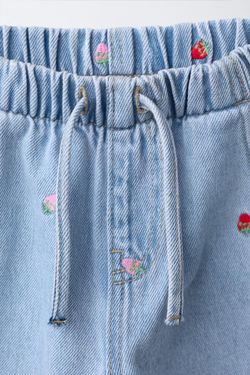 ZARA ДЖИНСЫ WIDE LEG С ВЫШИВКОЙ «КЛУБНИКА», СИНИЙ