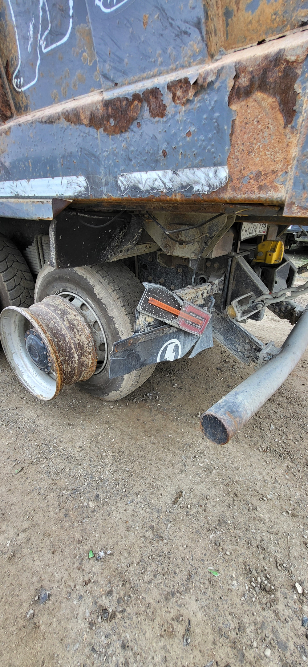 Shacman (Shaanxi) SX* 6x4 Самосвал SX32586V384 (Дизельный, 11,6 л, 423 л.с., МТ)
