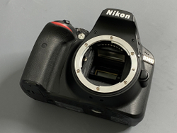 Nikon D3400 Kit 18-55mm 16.700 кадров
