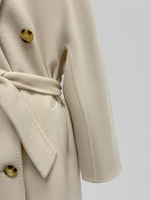 Пальто 801 двубортное с косыми карманами и поясом в комплекте