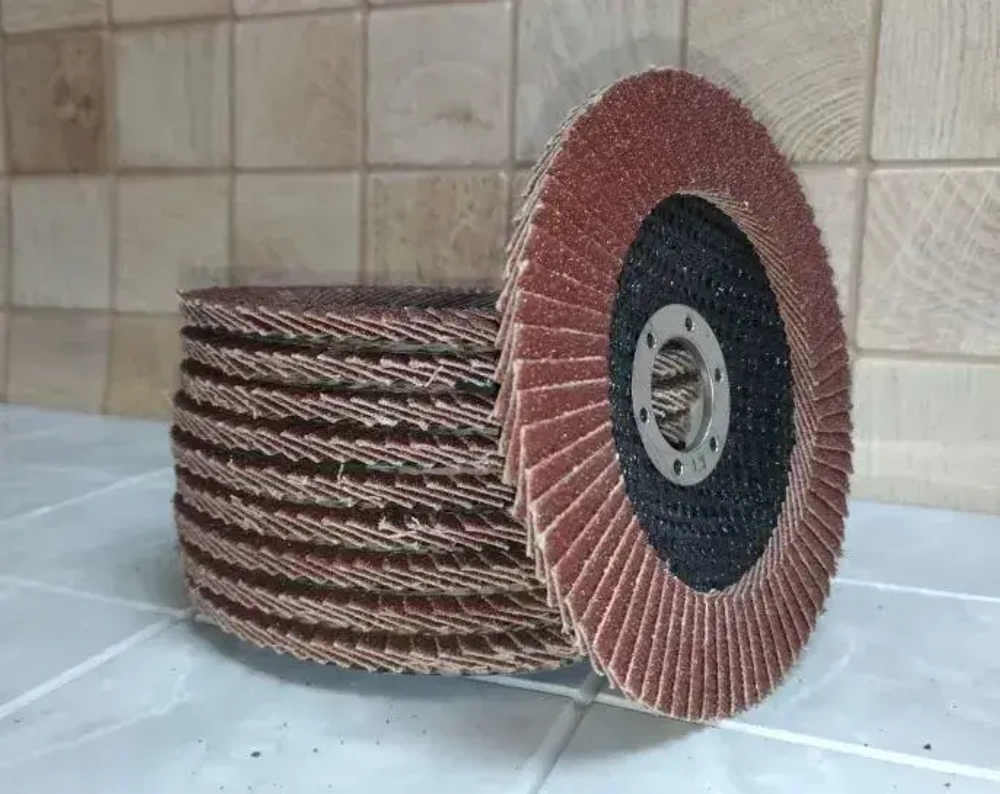 Круг лепестковый торцевой 125 x 22.23; P80