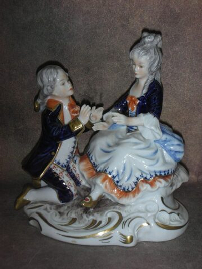 Статуэтка. Фарфор. Нежность юных сердец. Unterweissbach. Германия
