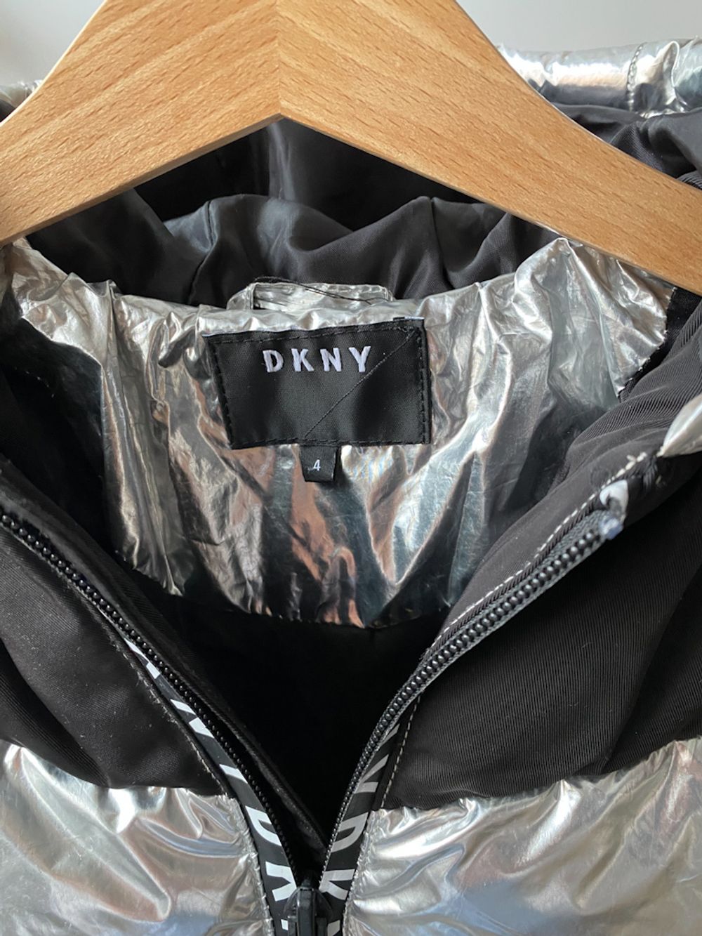 Куртка DKNY, 104