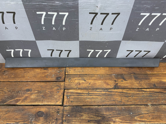 Накладка двери передней правой Hyundai Creta 2 (SU2) 21-нв Б/У Оригинал 87722BW000