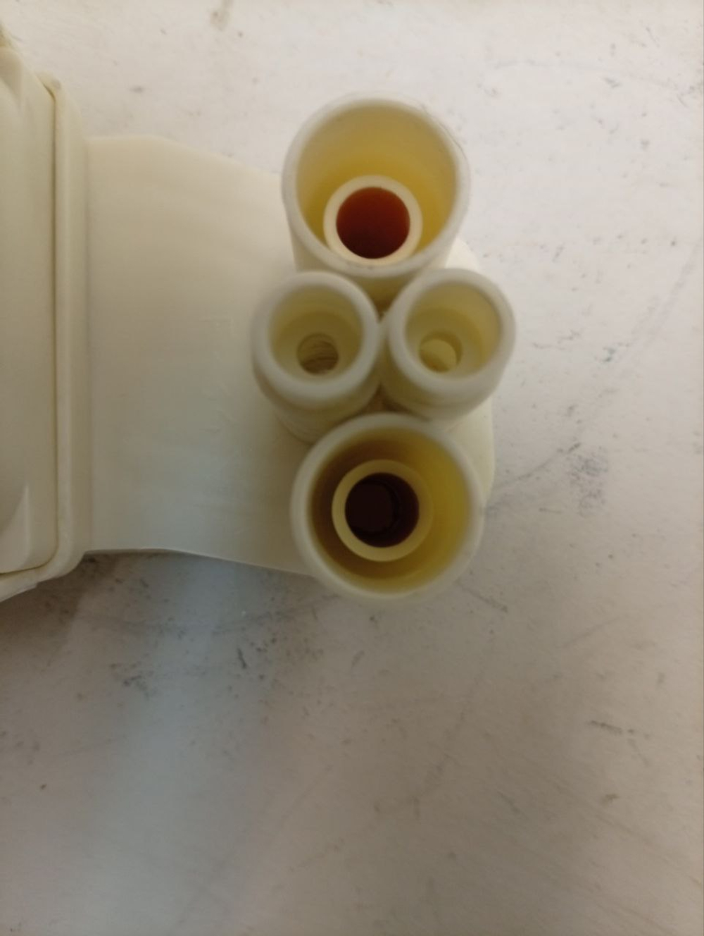 VMUF501B кт19 Бункер дозатора порошка стиральной машины Hotpoint-Ariston 174003752 б/у