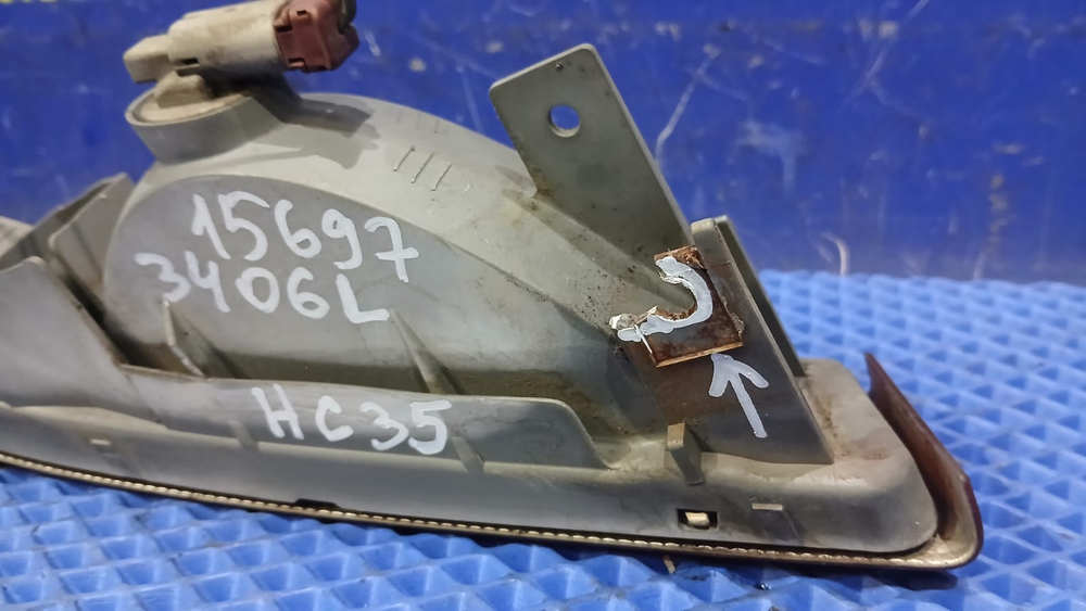 Повторитель в бампер левый NISSAN LAUREL 1997-1999