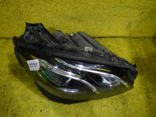 Битая Фара правая Mercedes E W213 (2016-2021) LED