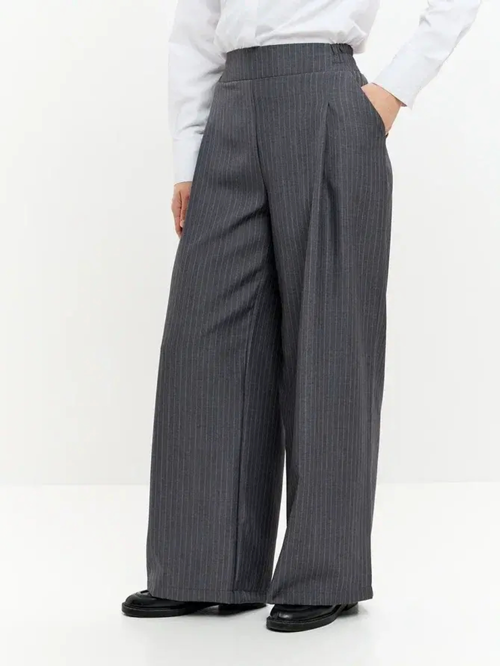 Брюки палаццо на резинке осенние серый