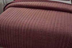 Покрывало 240x260 и 2 наволочки 50х70 Sofi De MarkO Фердинанд красное