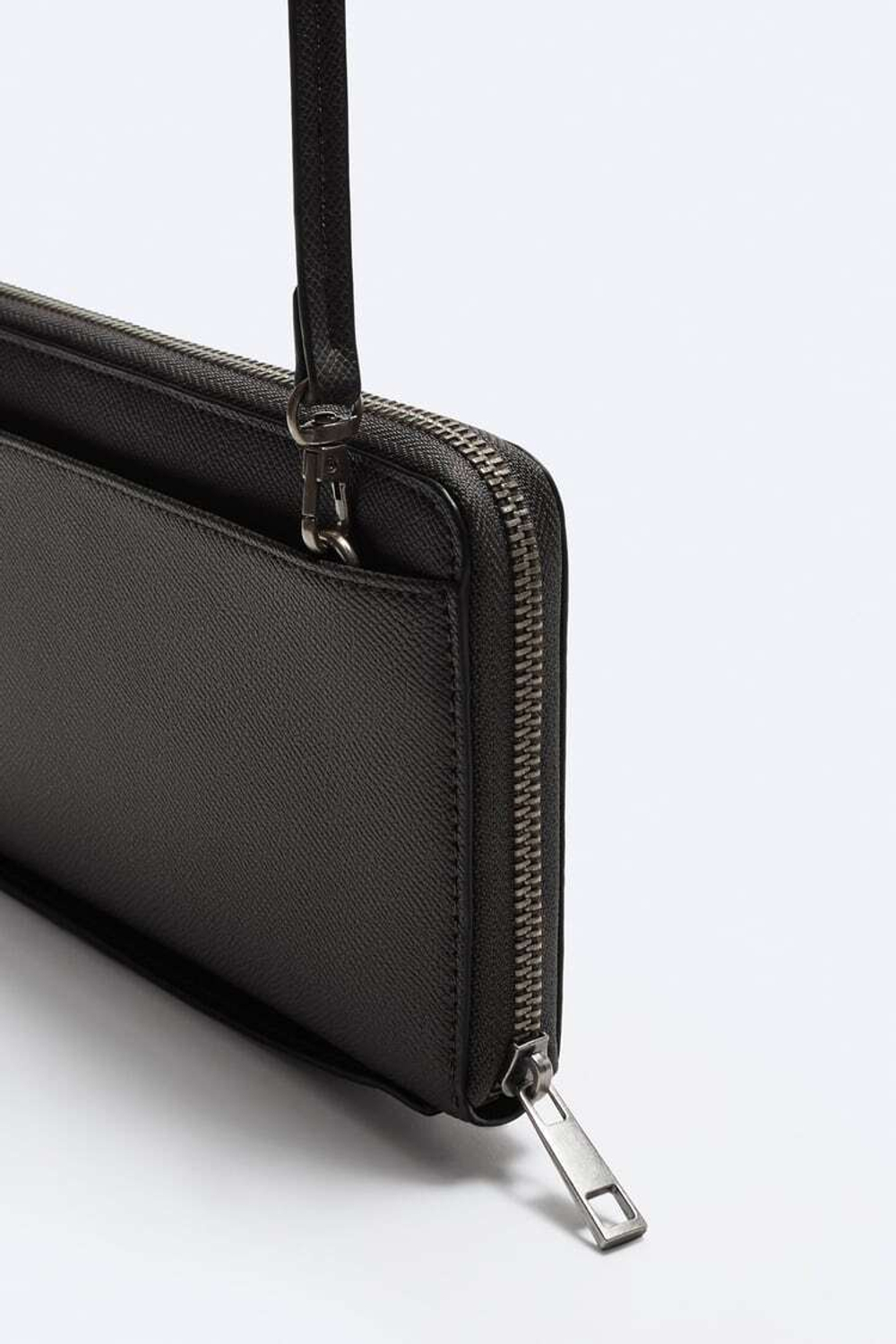 ZARA КОШЕЛЕК XL С ПЛЕЧЕВЫМ РЕМНЕМ, ЧЕРНЫЙ