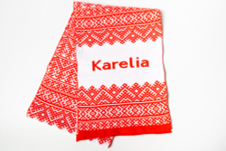 Вязаный шарф с карельским орнаментом Karelia