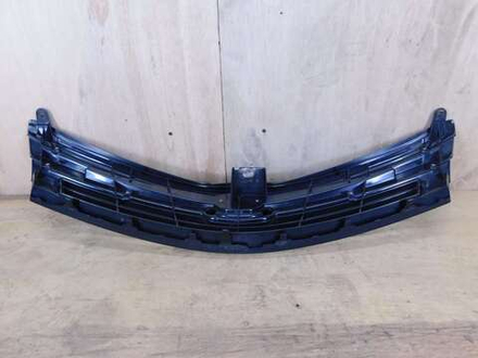 решетка радиатора Toyota Corolla Axio NZE161 165