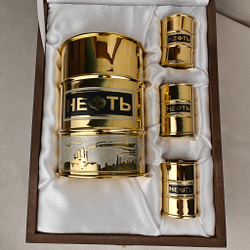 Подарочный набор Баррель нефти со стопками "Подарок нефтянику"