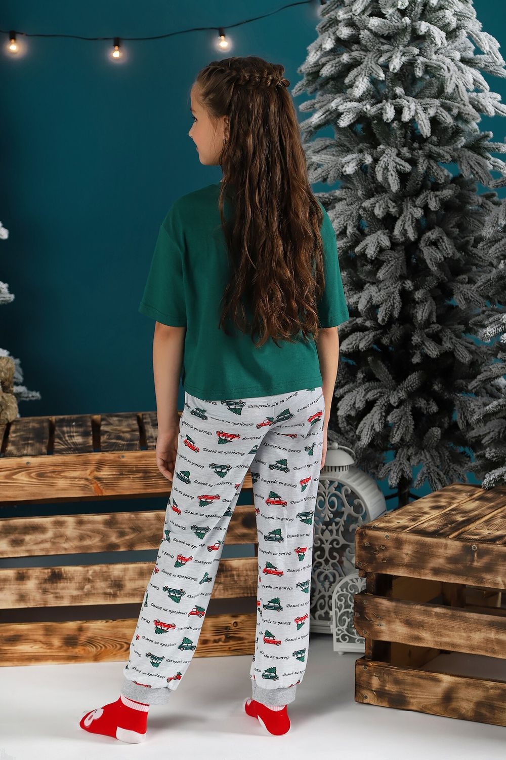 Костюм для девочки Каникулы-1.1 Виотекс ЗЕЛЁНЫЙ