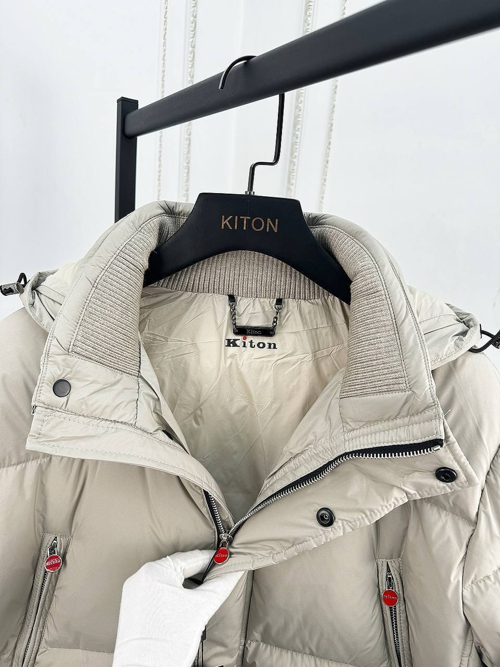 Пуховик Kiton