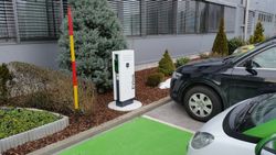 Зарядная станция EVlink PARKING Floor, RIFD (EVF2S7P44R)