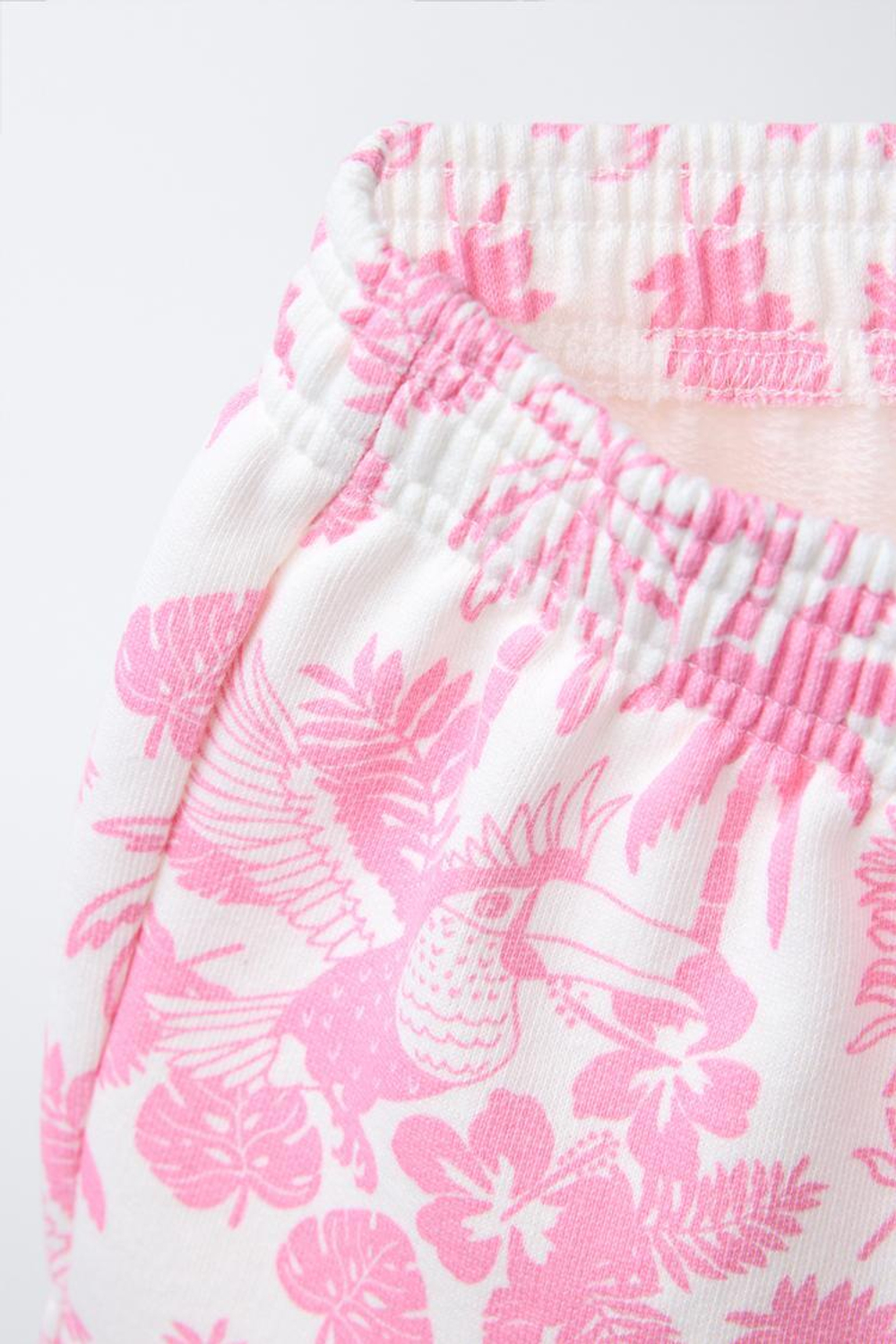 ZARA ШОРТЫ С ПРИНТОМ «ПАЛЬМЫ», РОЗОВЫЙ