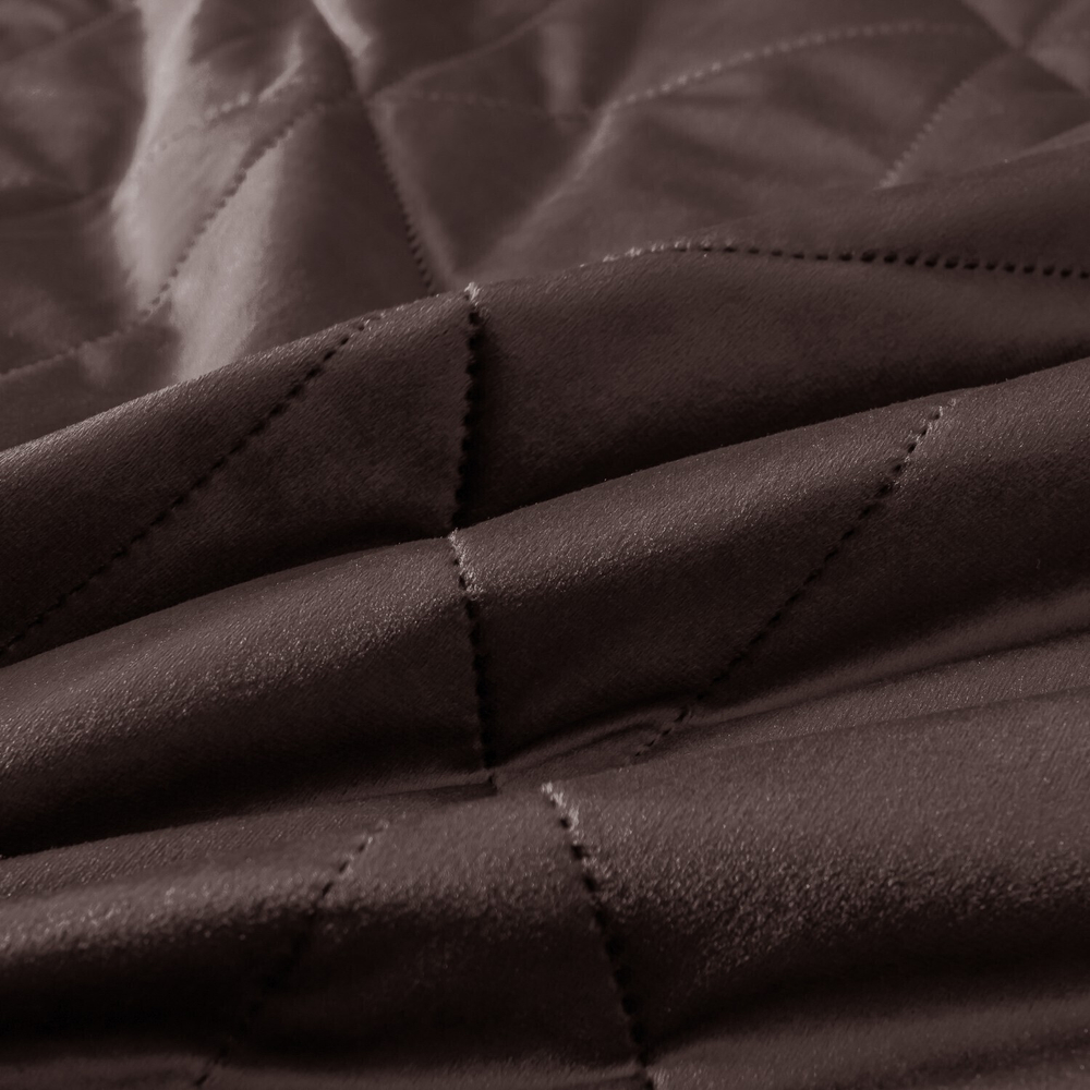 Велюровое покрывало в клетку и две наволочки OVL037