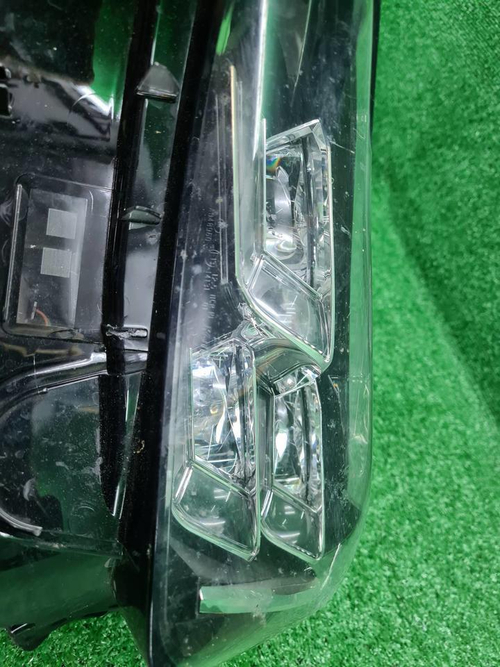 Битая Фара левая Lexus RC (2018-н.в.) LED