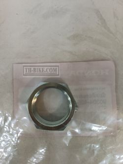 90304-425-000. NUT, STEERING STEM