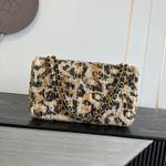 Chanel Maxi Flapbag 32 cm