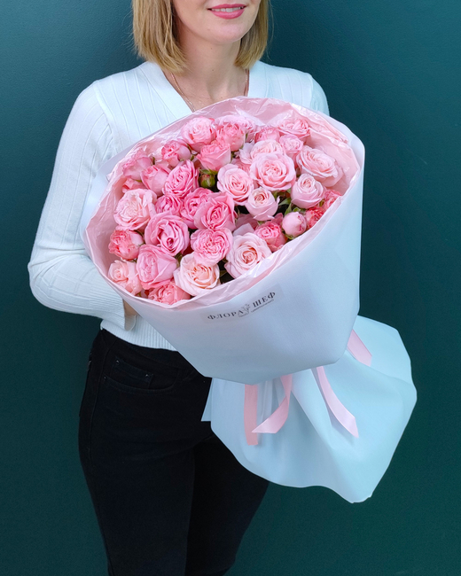 Роза кустовая розовая Мадам Бомбастик,11 веток(00206)