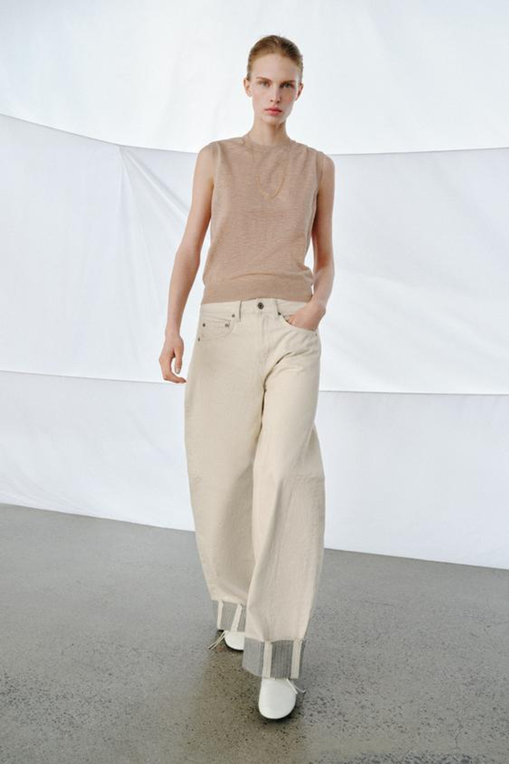 ZARA ДЖИНСЫ RELAXED СО СРЕДНЕЙ ПОСАДКОЙ — ZW COLLECTION, ЭКРЮ