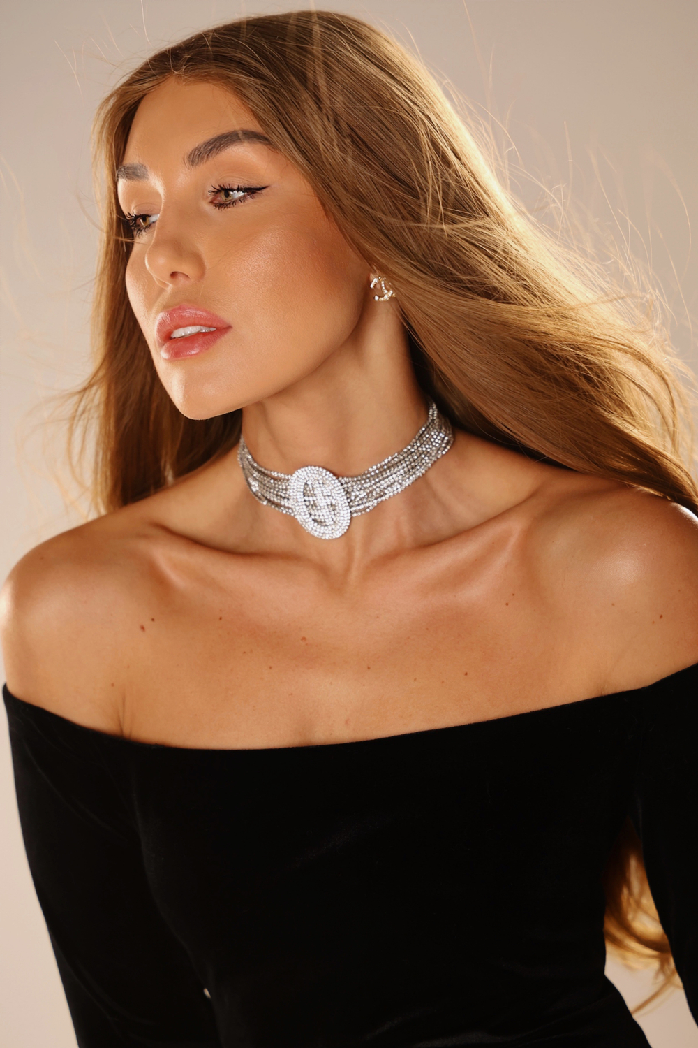 Платье «Милана» из черного бархата