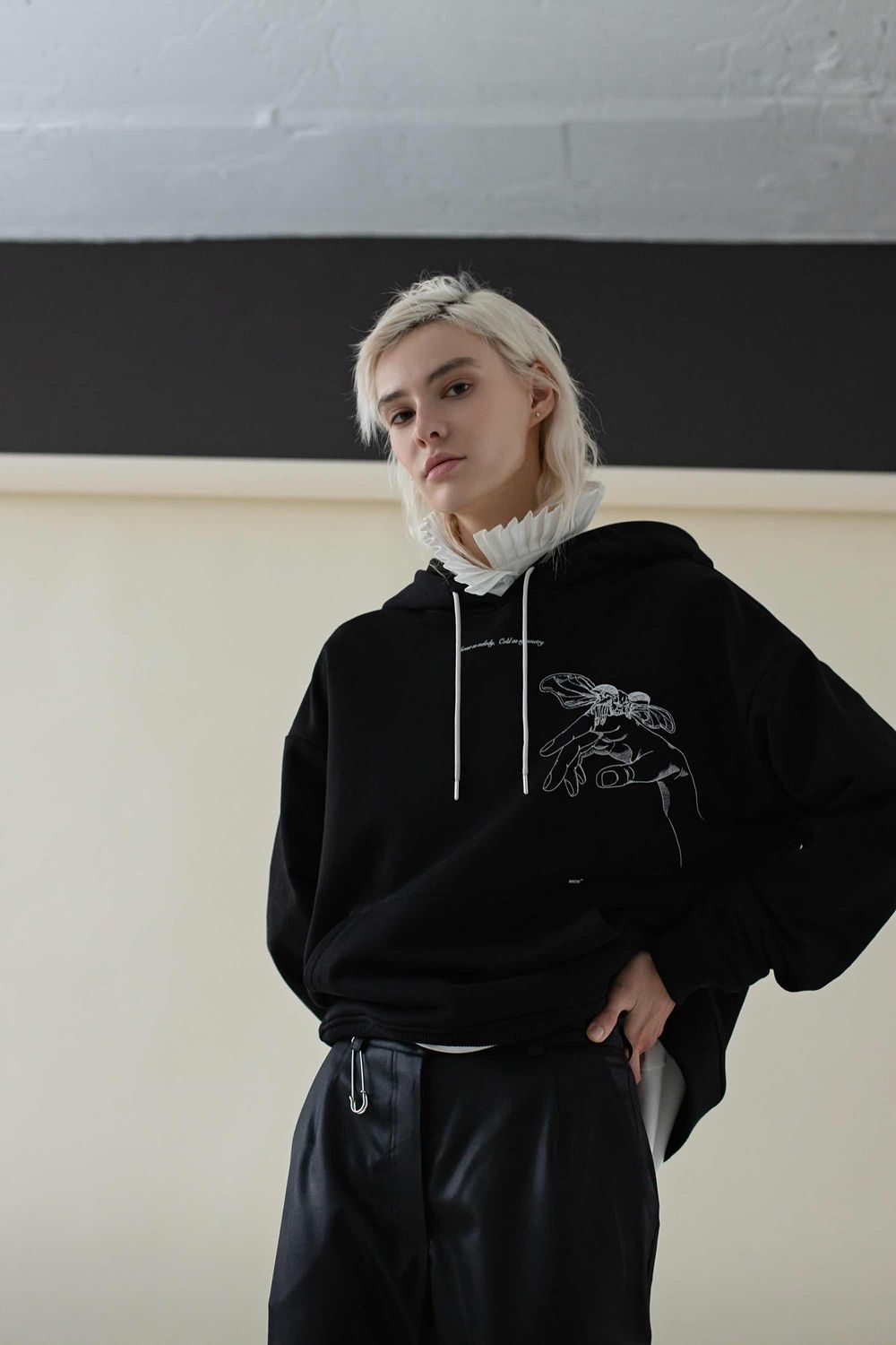 Худи MOE Moth Женский Черный