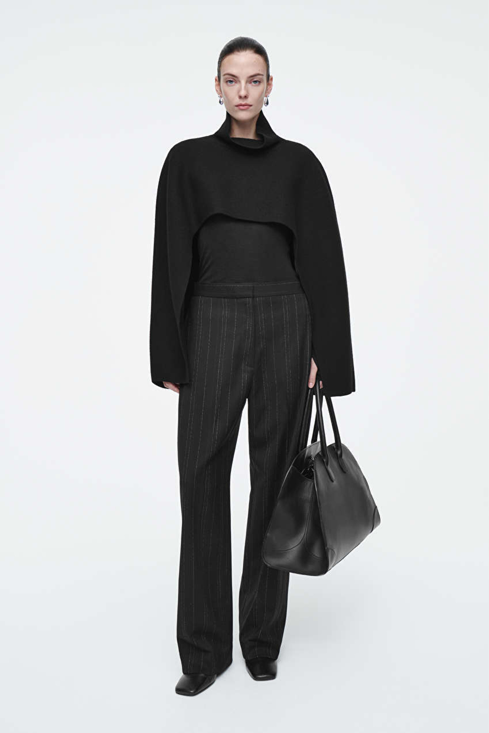 COS УКОРОЧЕННАЯ НАКИДКА ИЗ ШЕРСТИ, ЧЕРНЫЙ