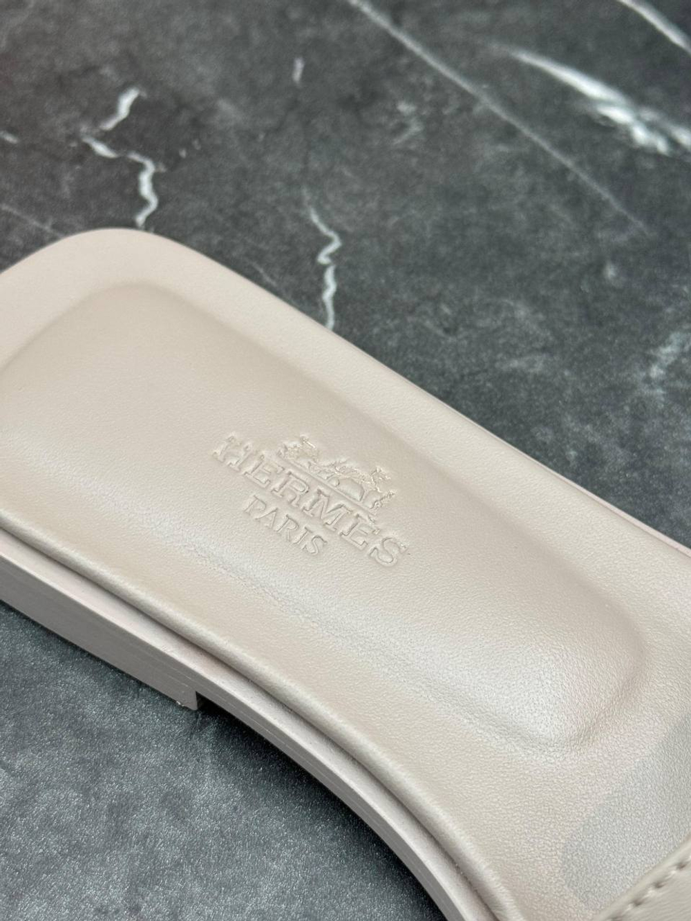 Шлепанцы Hermes