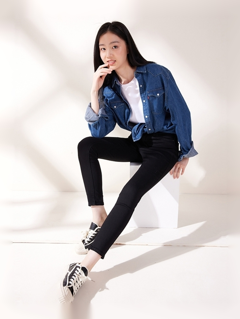 Женские облегающие джинсы с завышенной талией Levi's 721 High Rise Skinny 18882-0024