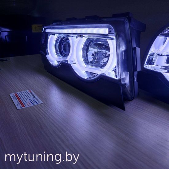 Передние фары 3D Angel Eyes для BMW 7 E38 (94-01) хромированные