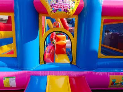 Надувной батут "Яркий цирк" 6x5x3