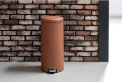 Brabantia - NewIcon Контейнер для минеральных отходов с корицей, 30 л. / артикул   304569  / GTIN 8710755304569