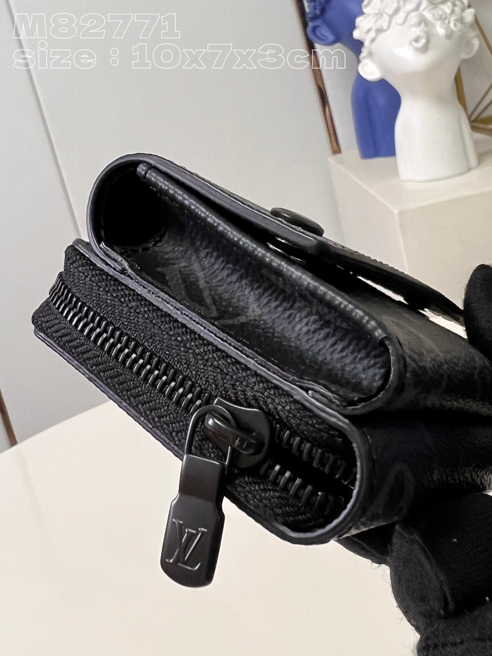 Louis Vuitton Zipped Organizer