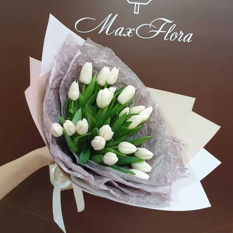 15 Белых Тюльпанов (Б-491)