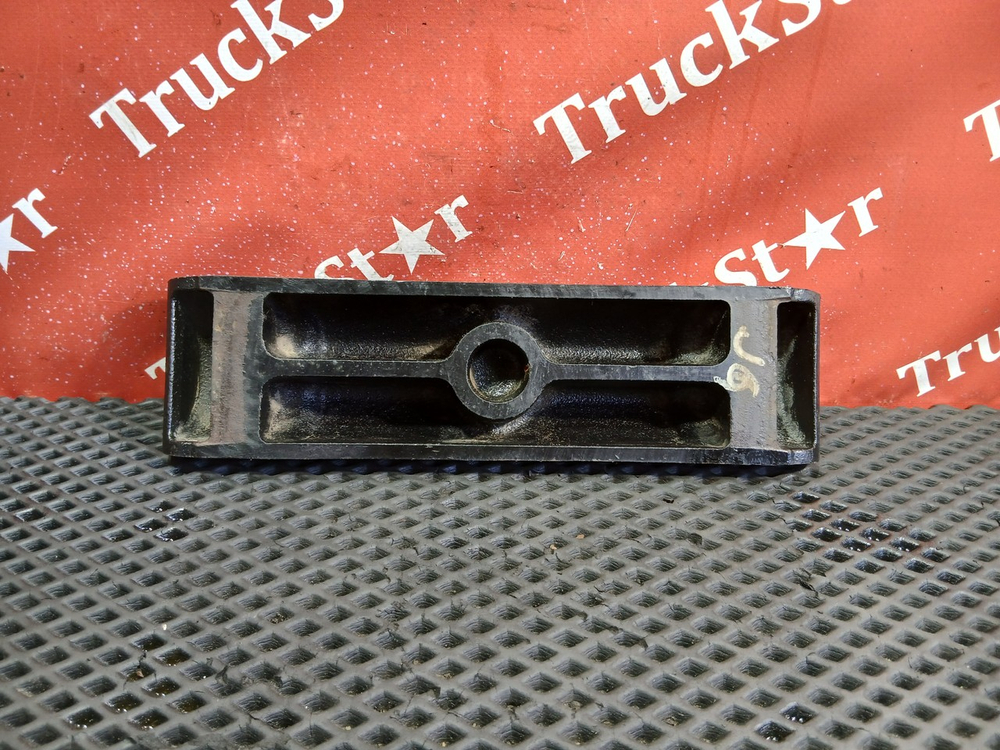 Проставка стремянки рессоры