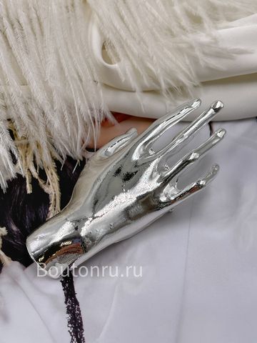 Брошь серебристая Скиапар. 