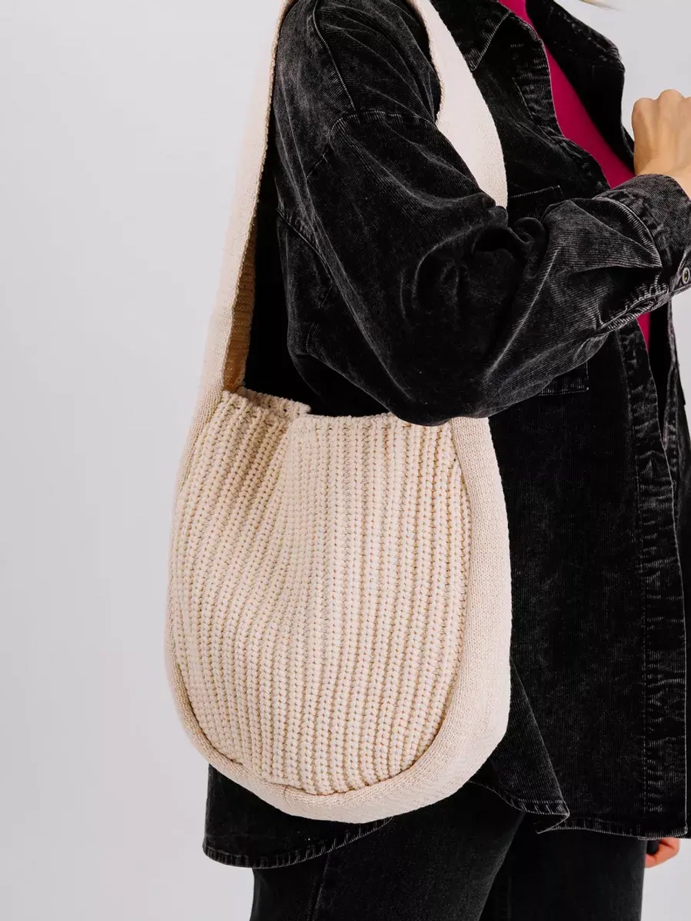 Вязаная вместительная сумка для вещей