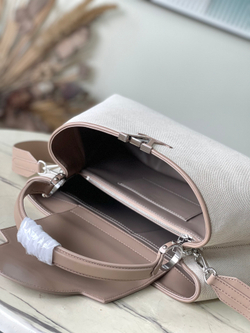 Louis Vuitton Capucines GM Souple