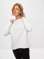 Лонгслив оверсайз с вырезом лодочка