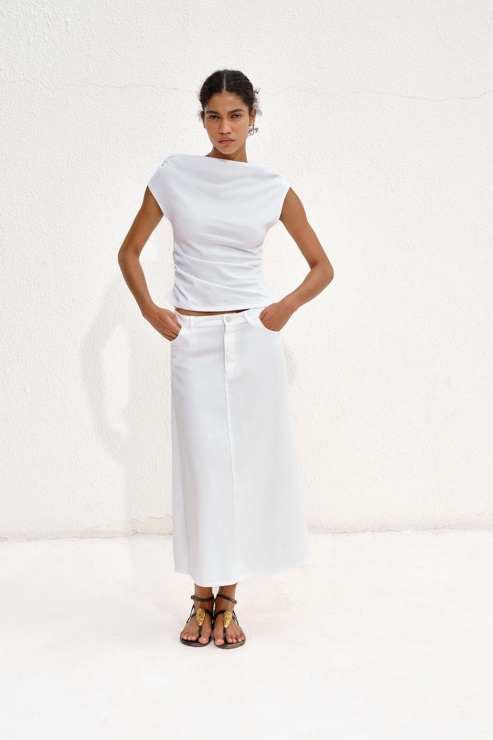 ZARA АСИММЕТРИЧНЫЙ ТОП СО СБОРКАМИ, БЕЛЫЙ