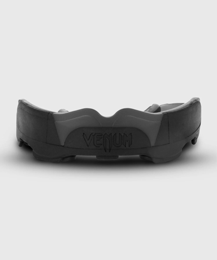 Капа боксерская Venum Predator Black/Black