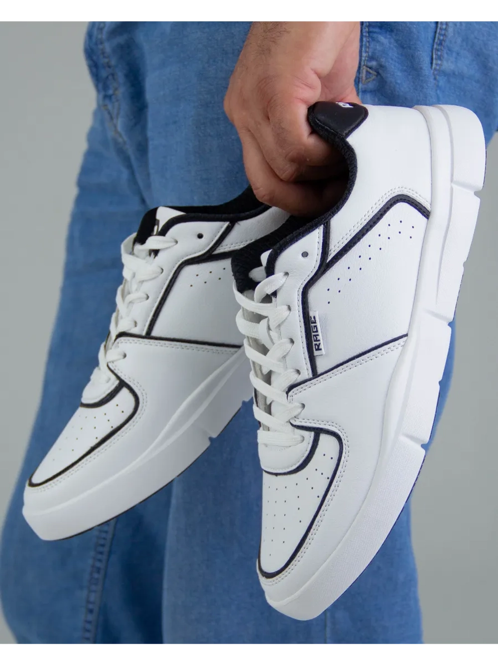 Базовые белые кеды с подошвой Michelin