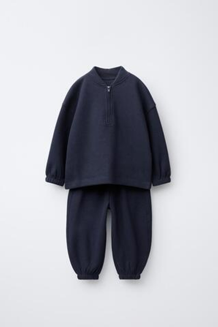 ZARA ОДНОТОННЫЙ КОМПЛЕКТ ИЗ ТОЛСТОВКИ И БРЮК-ДЖОГГЕРОВ, СИНИЙ